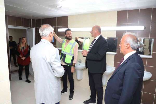 Rektör Çomaklı, üniversite yerleşkesinde bulunan yurtları ziyaret etti - Erzurum haber