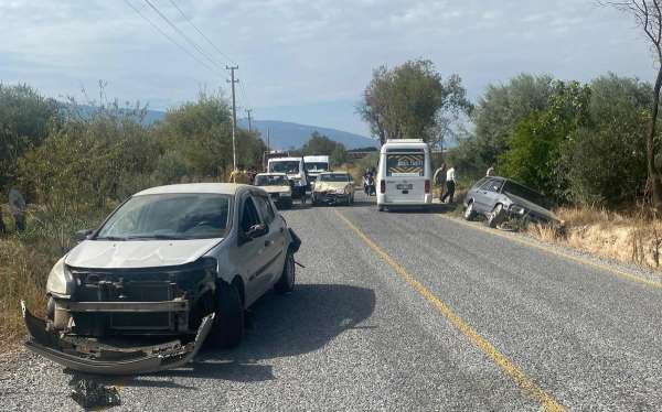 Bozdoğan'da zincirleme trafik kazası: 2 yaralı