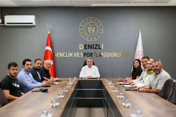 Denizli'de yeni futbol sezon öncesi antrenman saha planlaması yapıldı