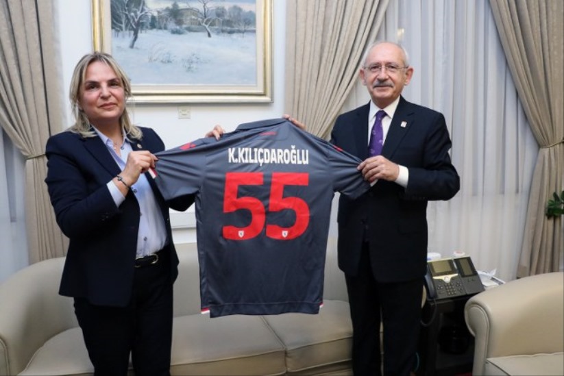 Kemal Kılıçdaroğlu, Samsunspor formasına hayran kaldı