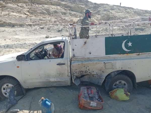 Pakistan'da terör saldırısı: 14 asker öldü