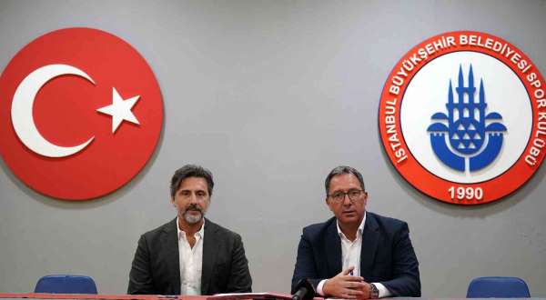 İBBSK Kadın Buz Hokeyi Takımı Deniz İnce'ye emanet