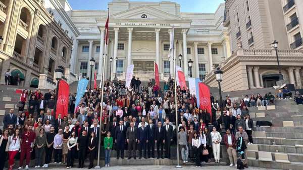 Gençlik ve Spor Bakanı Bak: 'Öğrenci topluluklarının daha büyük hedeflere ulaşabilmesi için projelere 120 mily