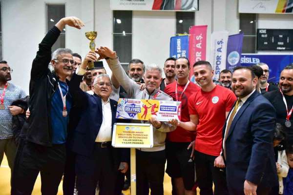 Kayseri, yılın en iyi Avrupa spor şehri seçilerek 'altın bayrak' kazandı