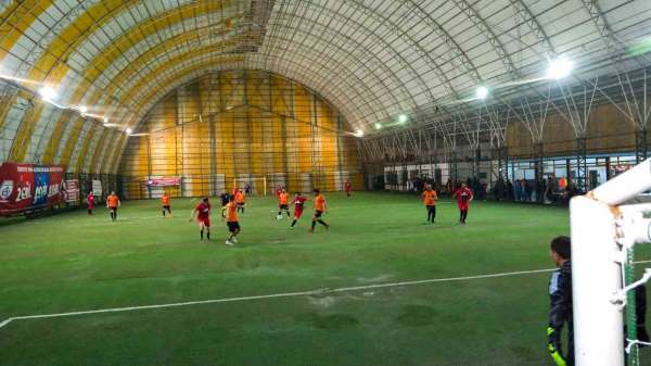 Erzincan Belediyesi birimler arası halı saha futbol turnuvası başladı