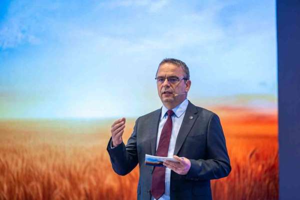 İş Bankası'ndan Dünya Çiftçi Kadınlar Günü'nde umut tazeleyen hikayeler