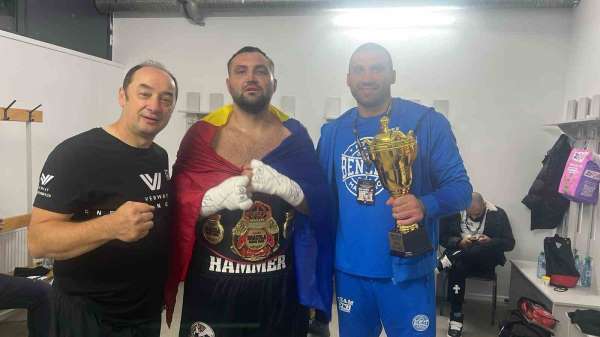 Türk kulübünün boksörlerinden Romanya'da iki nakavt