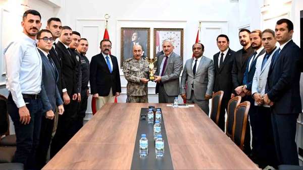 Muğla birincisi olan Emniyet voleybol takımı bölge müsabakalarına katılacak