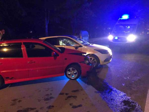 Edirne'de 2 otomobilin çarpıştığı kazada 1 kişi yaralandı