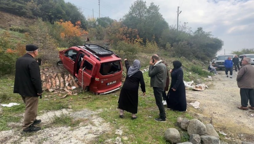 Samsun'da dedesinin ticari aracını kaçıran çocuk şarampole uçarak hastanelik oldu