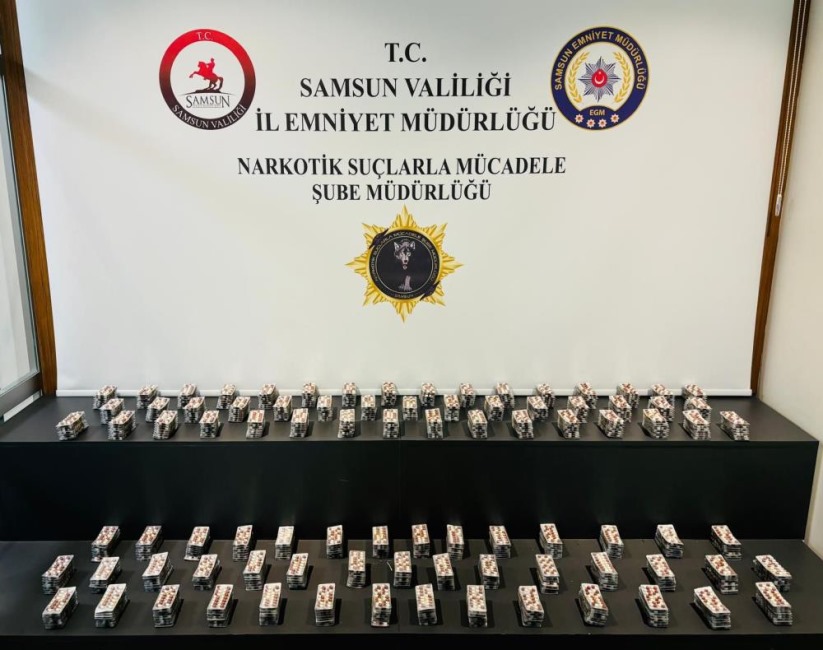 Samsun'da 7 bin 280 sentetik ecza hapı ele geçirildi