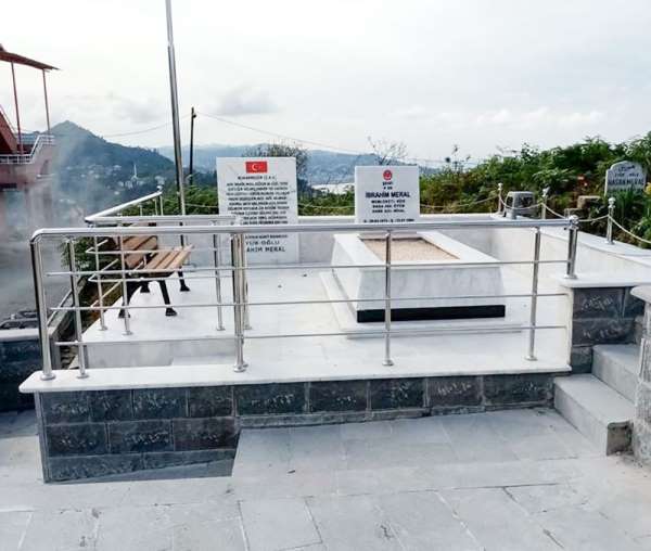 Rize İl Özel İdaresi şehit mezarlarını onarıyor