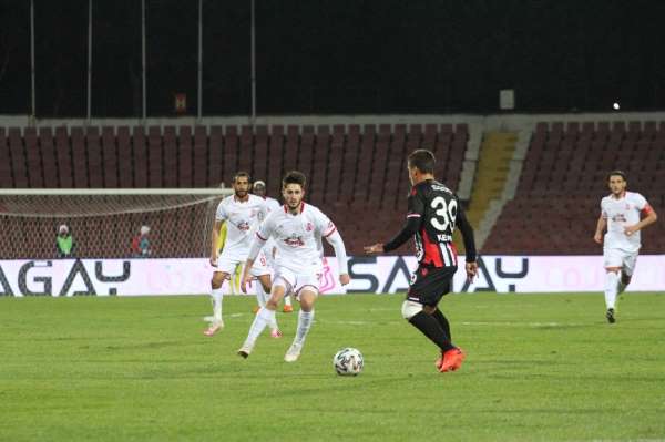 TFF. 1. Lig: Balıkesirspor: 0 - Yılport Samsunspor: 1 (İlk yarı sonucu) 