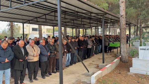 Osmaniye'de feci kazada ölen 3 kişi son yolculuğuna uğurlandı