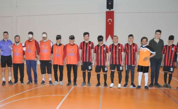 Görme engellilerden futsal maçı