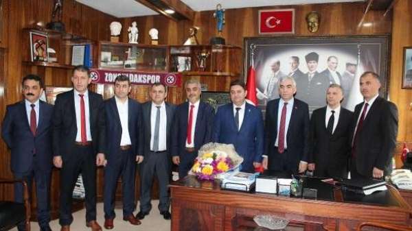 Madenciler Zonguldak Kömürspor'a 60 bin TL destek verdi 