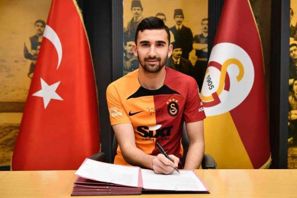 Galatasaray: 'Akademimizde yetişen futbolcumuz Emin Bayram'ın 2024-2025 sezonu sonuna kadar geçerli olan profe