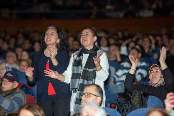 Çalgıcı Mektebi Roman Orkestrası'ndan muhteşem konser