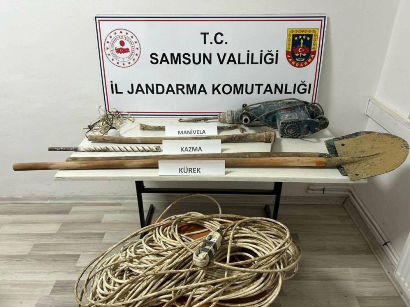 Samsun'da kaçak kazı yapan 9 kişi suçüstü yakalandı