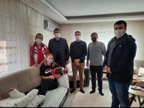Ayvalıkgücü Kadın Voleybol Takımında 'Ezgi' şoku