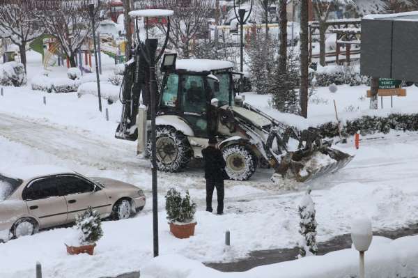 Havza'da kar kalınlığı 30 santime ulaştı