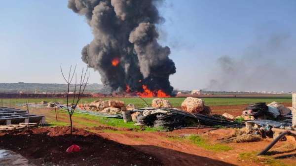 Esad güçlerinden İdlib'e bombalı saldırı: 2 ölü, 4 yaralı