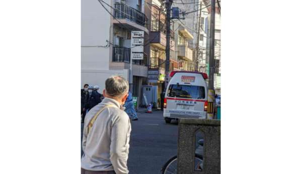 Japonya'da postanede bıçaklı saldırı: 2 yaralı