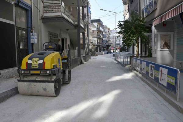 Kuşadası Cumhuriyet Mahallesi'nde çalışmalar sürüyor
