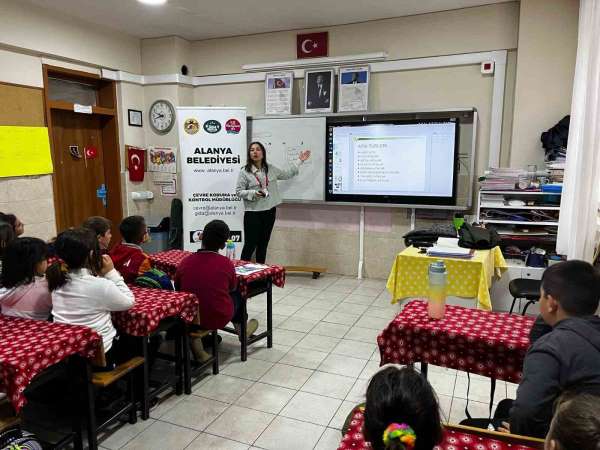 Alanya'da Eko Okullarda Atıksız Yaşam ve Atıkların Geri Kazanımı eğitimi düzenleniyor