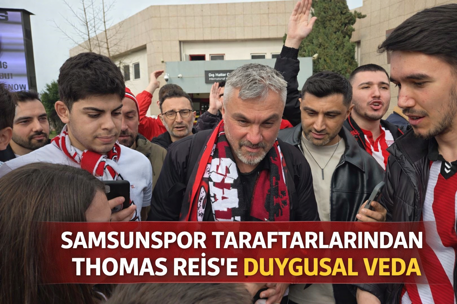 Samsunspor taraftarlarından Thomas Reis'e duygusal veda