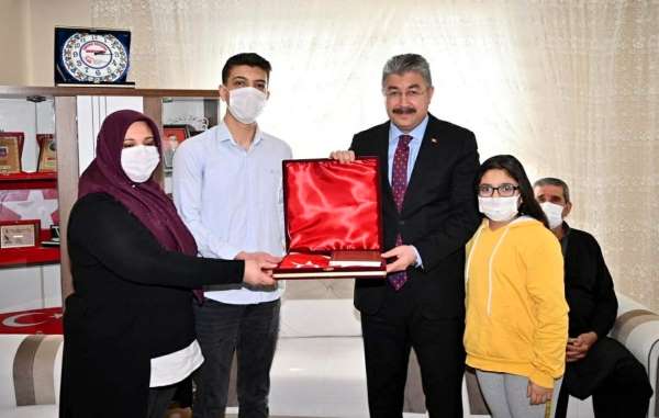 Vali Yılmaz: 'Kapımız, gönlümüz şehitlerimizin ailelerine her daim açık'