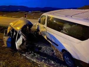 Sinop'ta trafik kazasında otomobil ikiye ayrıldı: 2 ölü, 2 yaralı