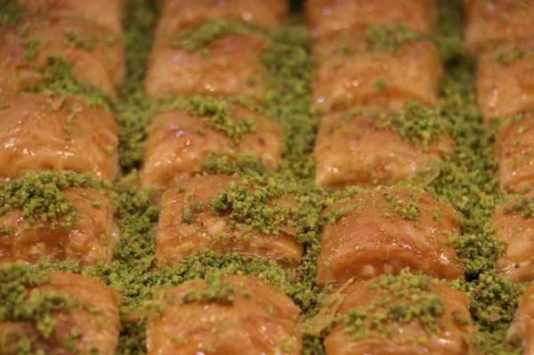 Hacıbaba Pastaneleri Diyarbakır'da bayram sürecinde 30 ton tatlı sattı