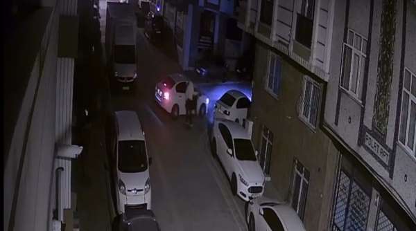 İstanbul'da işi bırakan DJ'ye silahlı saldırı kamerada: Eski patronunun tuttuğu tetikçi kurşun yağdırdı