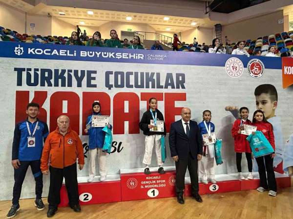 Nisa Eslem Türkiye ikincisi oldu