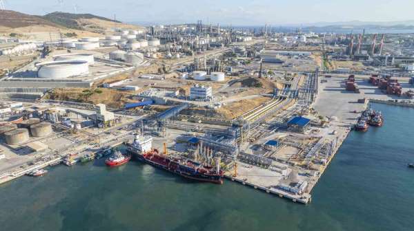 Petkim'de iskele modernizasyonu ile operasyonel hız artıyor