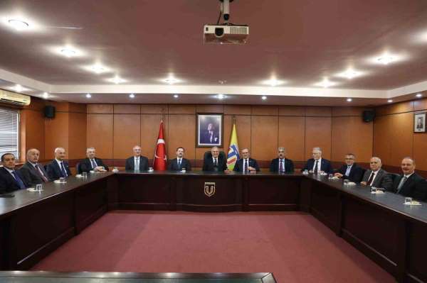 Başkan Memet Aslan OSBÜK zirvesi için Trabzon'da