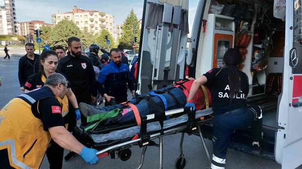 Samsun'da otomobil ile motosiklet çarpıştı:1 yaralı