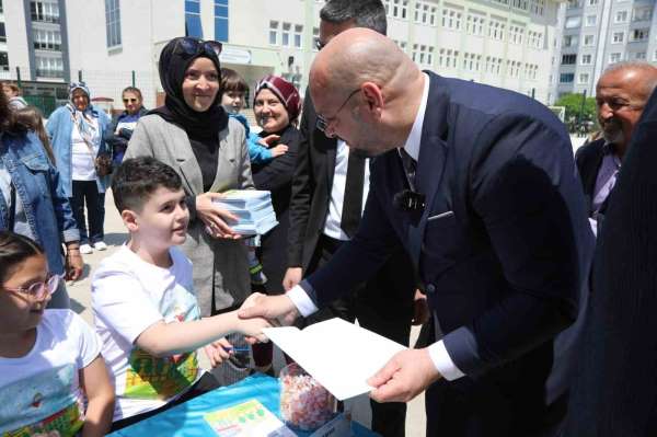 Öğrencilerden 'Hayallerim Gerçek Olsa' kitabı