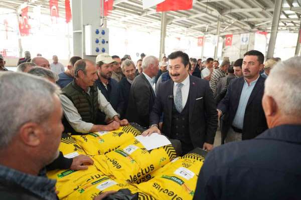 Yenişehir Belediyesi'nden çiftçiye tarihi destek