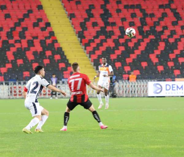 Trendyol Süper Lig: Gaziantep FK: 0 - Başakşehir: 2
