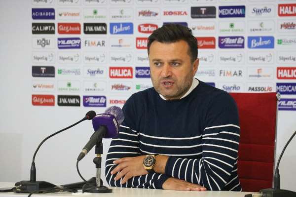 Denizlispor Teknik direktörü Uygun: 'Futbolcu kardeşlerimi tebrik ediyorum' 