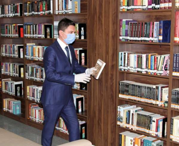 Trakya Üniversitesi'nden evlere gelen kütüphane