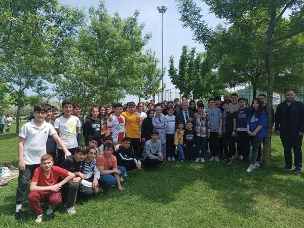 Başkan Demirtaş'tan öğrencilere sürpriz veda pikniği
