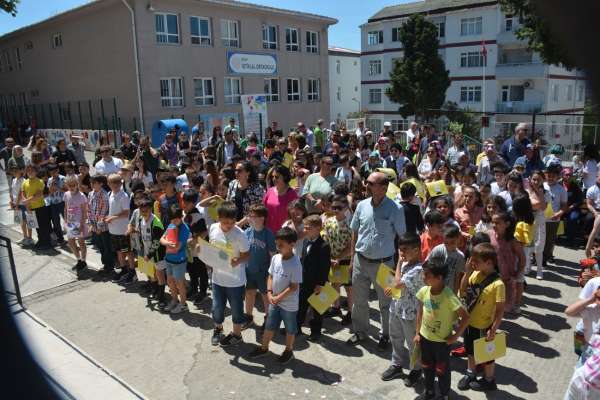 Sinop'ta öğrencilerin karne heyecanı