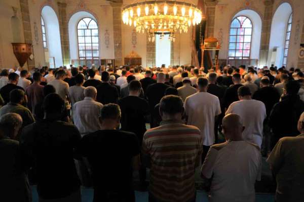 Samsun'da bayram namazı coşkusu