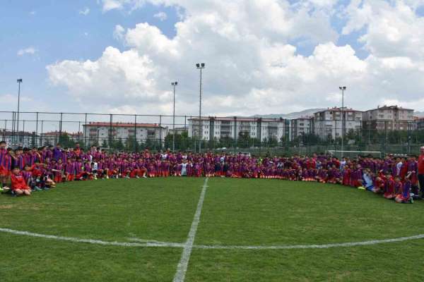Altınordu futbol şenliği Erzurum'da yapıldı