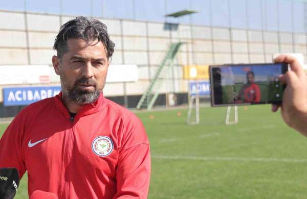 Çaykur Rizespor'da İlhan Palut'un sözleşmesi uzatıldı