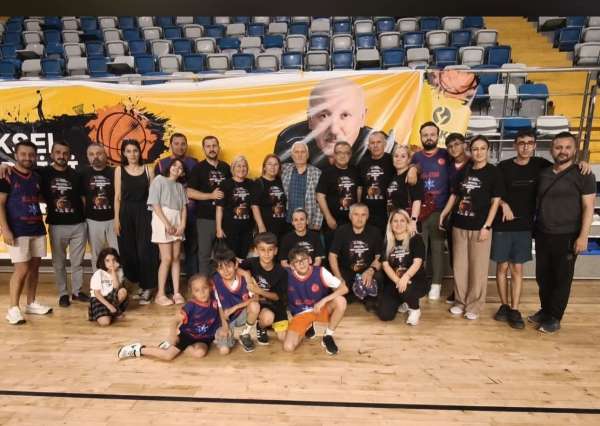 Malatya'da veteranlar parkede Nail Değirmenci için buluştu