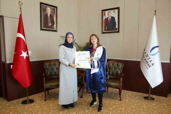 Rektör Kibar Dünya Şampiyonu Büber'i makamında ağırladı
